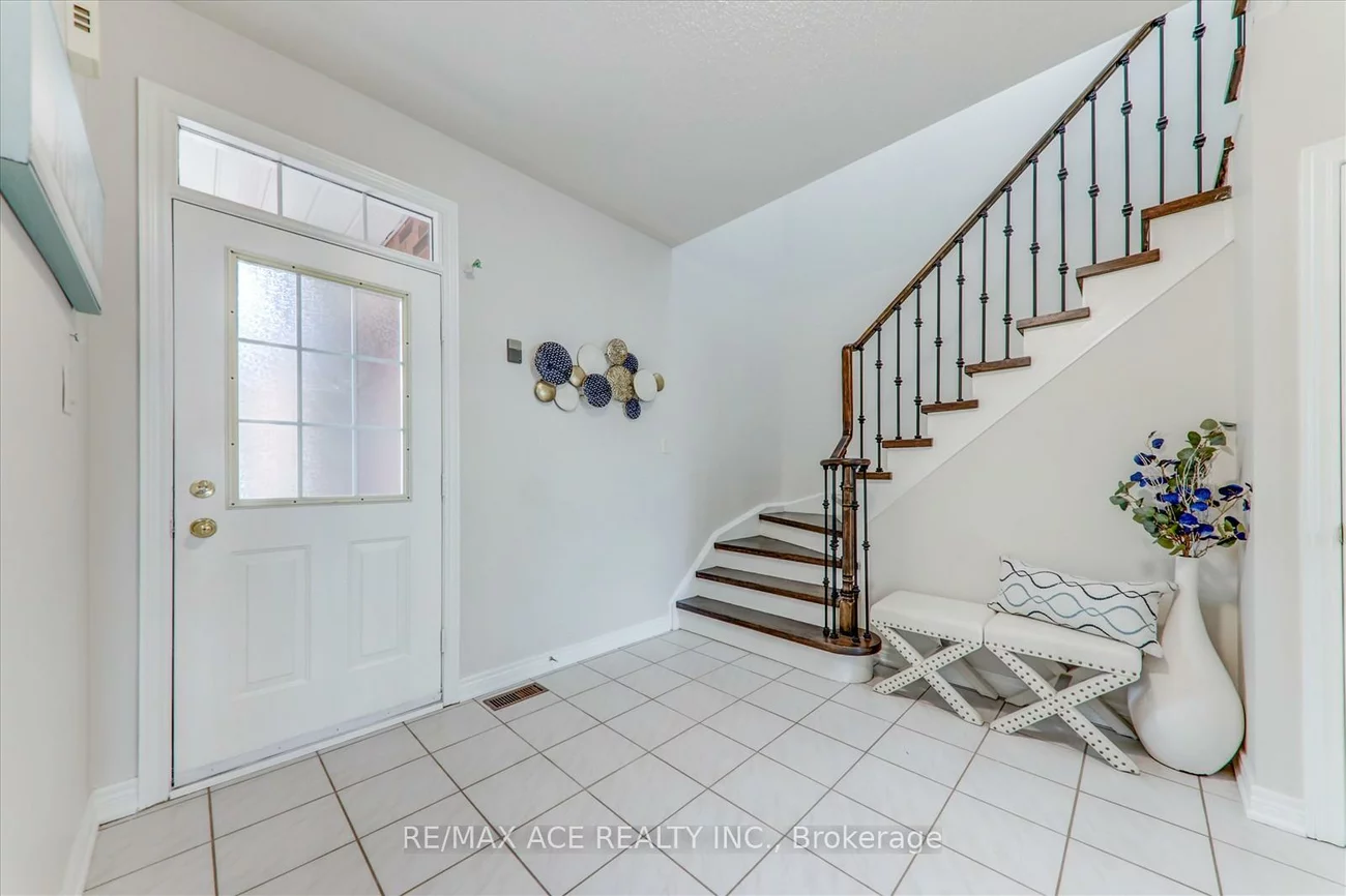 95, Angelica, Rouge Woods, Richmond Hill