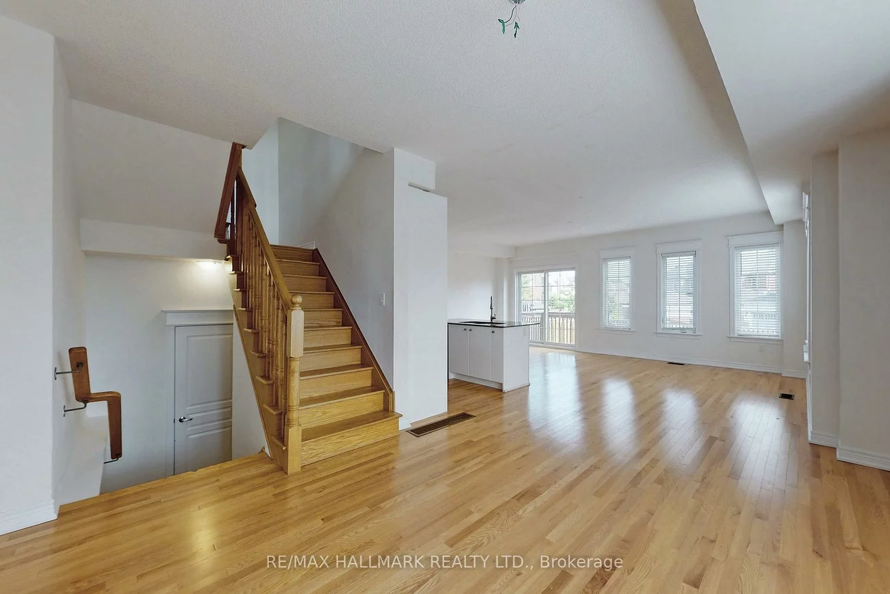 1, Bellflower, Oak Ridges Lake Wilcox, Richmond Hill