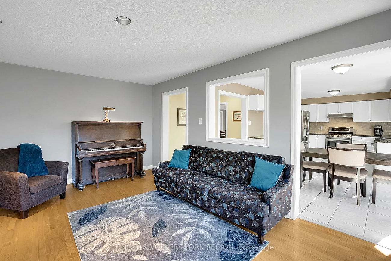 24, Timber Valley Ave, Oak Ridges, Richmond Hill