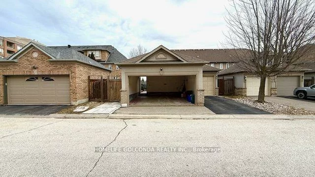 82, Ellesmere, Langstaff, Richmond Hill