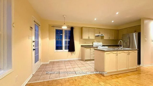 82, Ellesmere, Langstaff, Richmond Hill