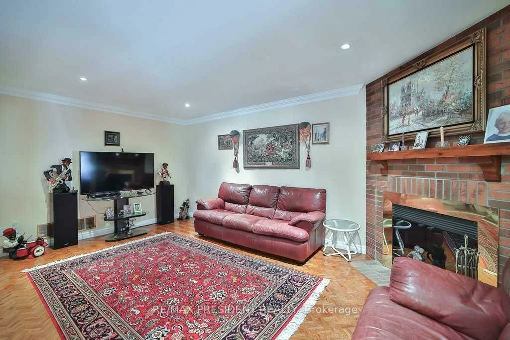 30, Anvil, Westbrook, Richmond Hill