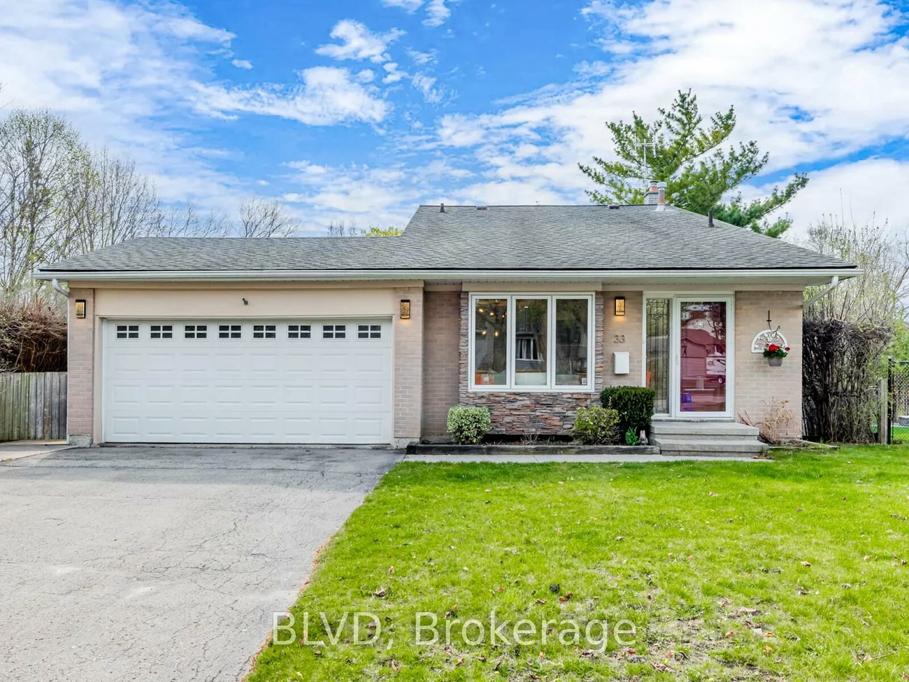 33, Law, North Richvale, Richmond Hill