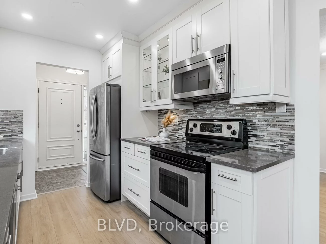 33, Law, North Richvale, Richmond Hill