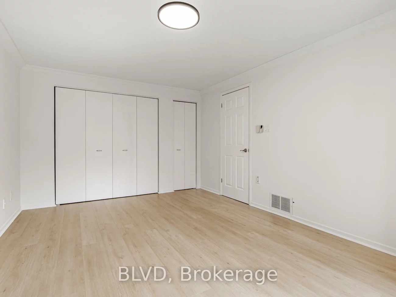 33, Law, North Richvale, Richmond Hill