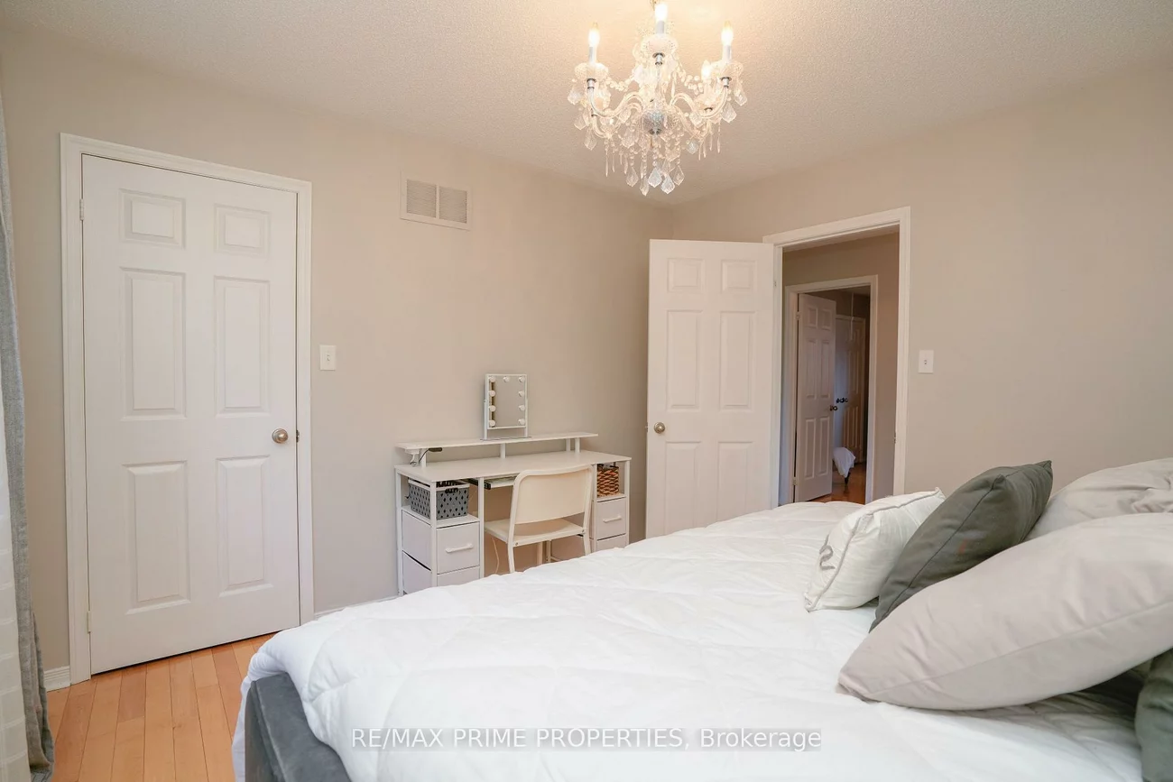 54, Vitlor, Oak Ridges, Richmond Hill