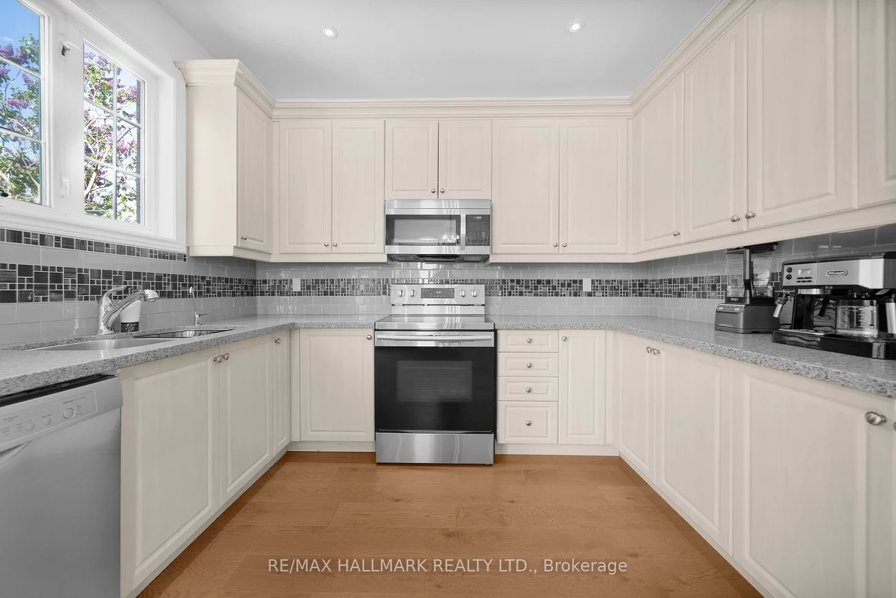70, Deerwood, Oak Ridges, Richmond Hill