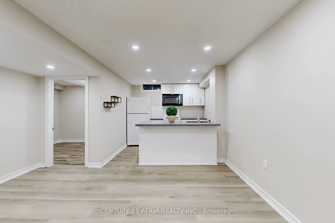 60, Steepleview, North Richvale, Richmond Hill