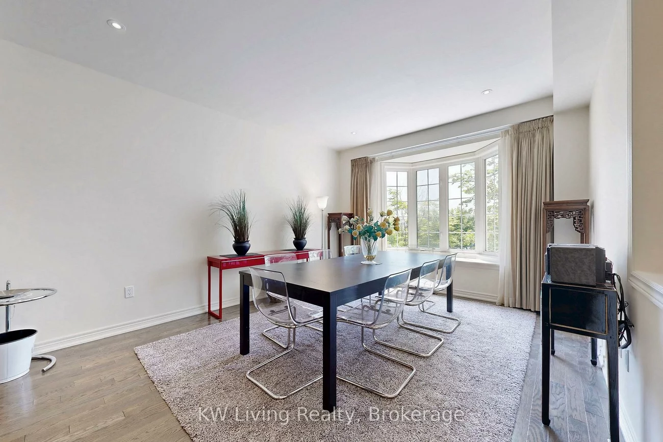 16, Carriage House, Jefferson, Richmond Hill