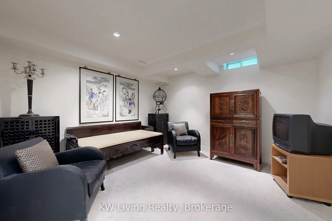 16, Carriage House, Jefferson, Richmond Hill