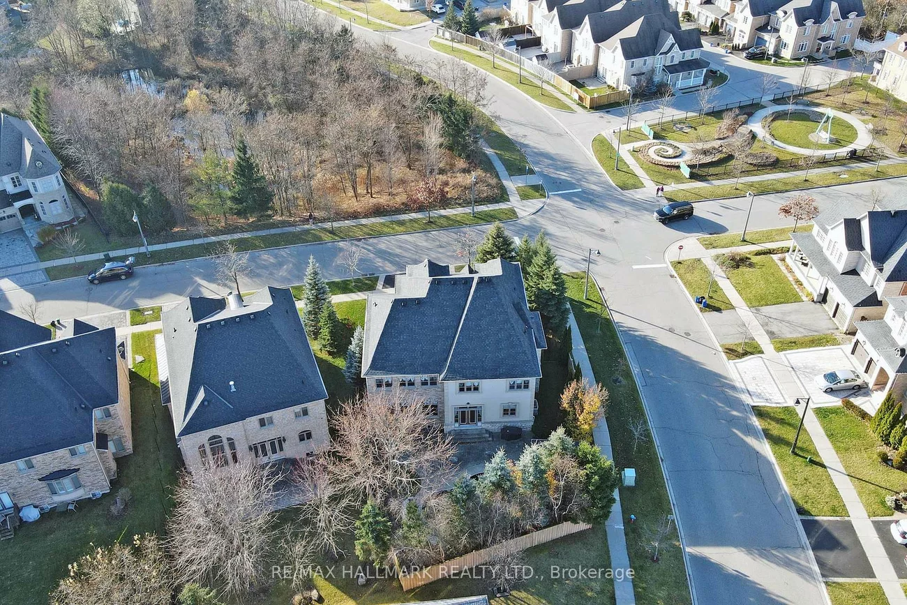 350, Paradelle, Oak Ridges Lake Wilcox, Richmond Hill