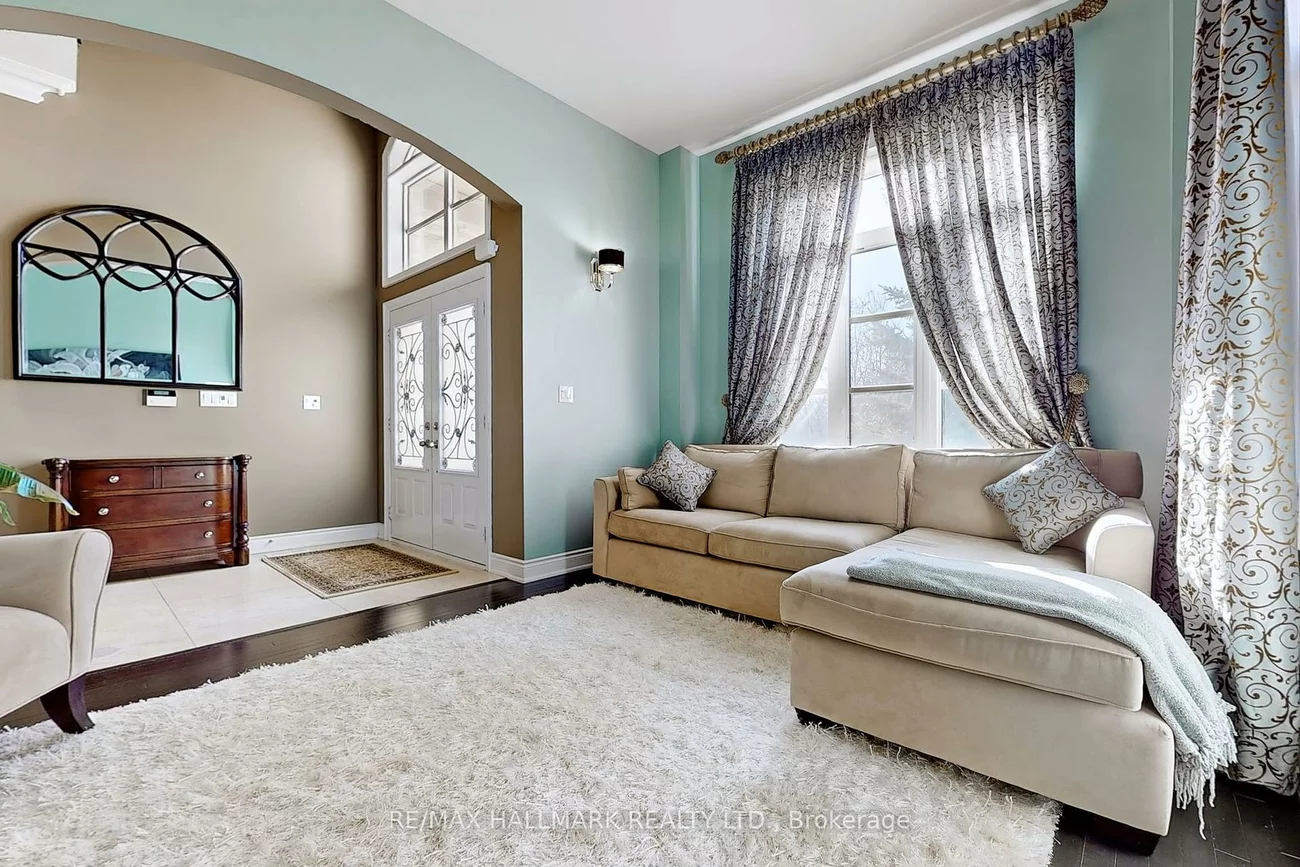 350, Paradelle, Oak Ridges Lake Wilcox, Richmond Hill