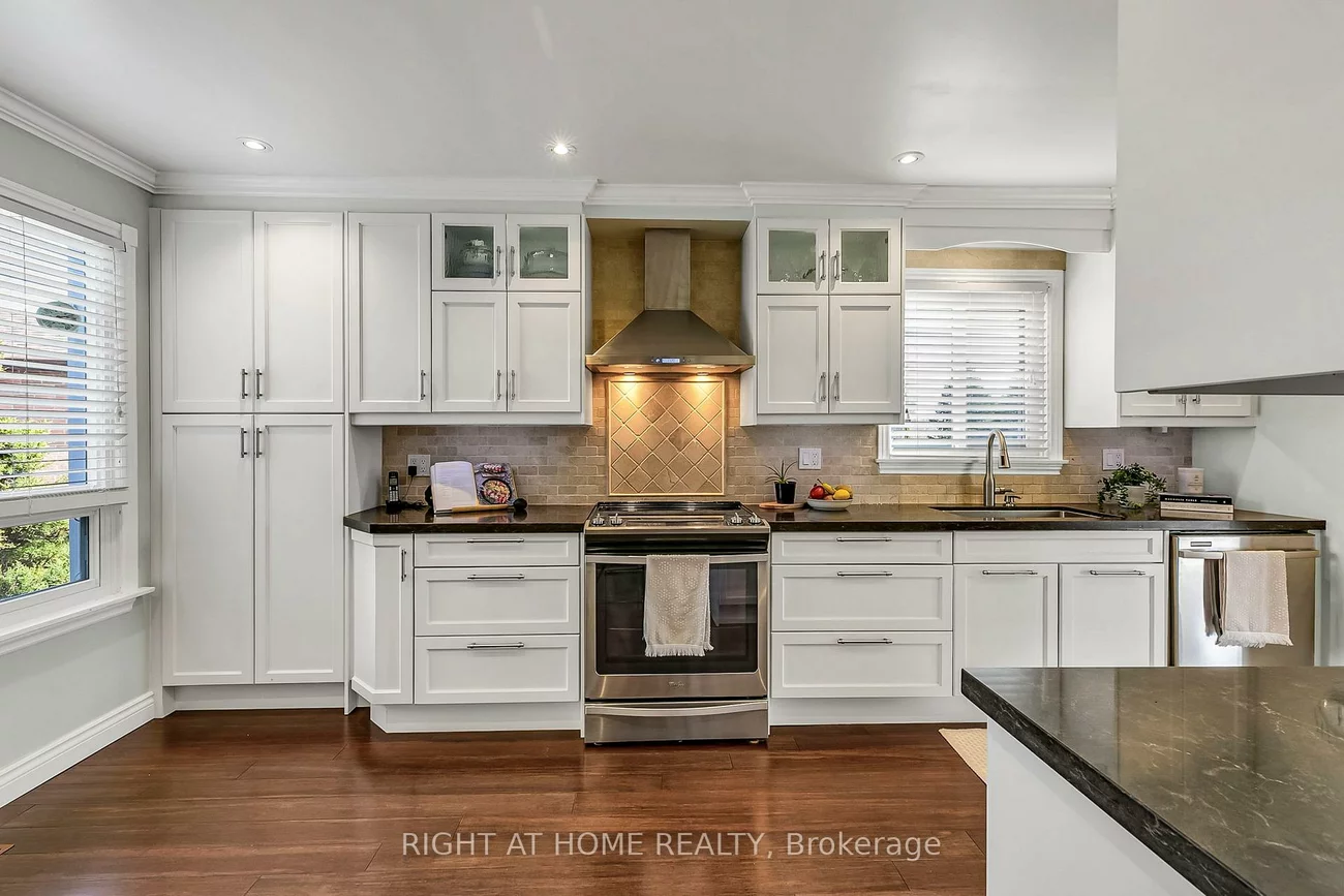 39, Aranka, North Richvale, Richmond Hill