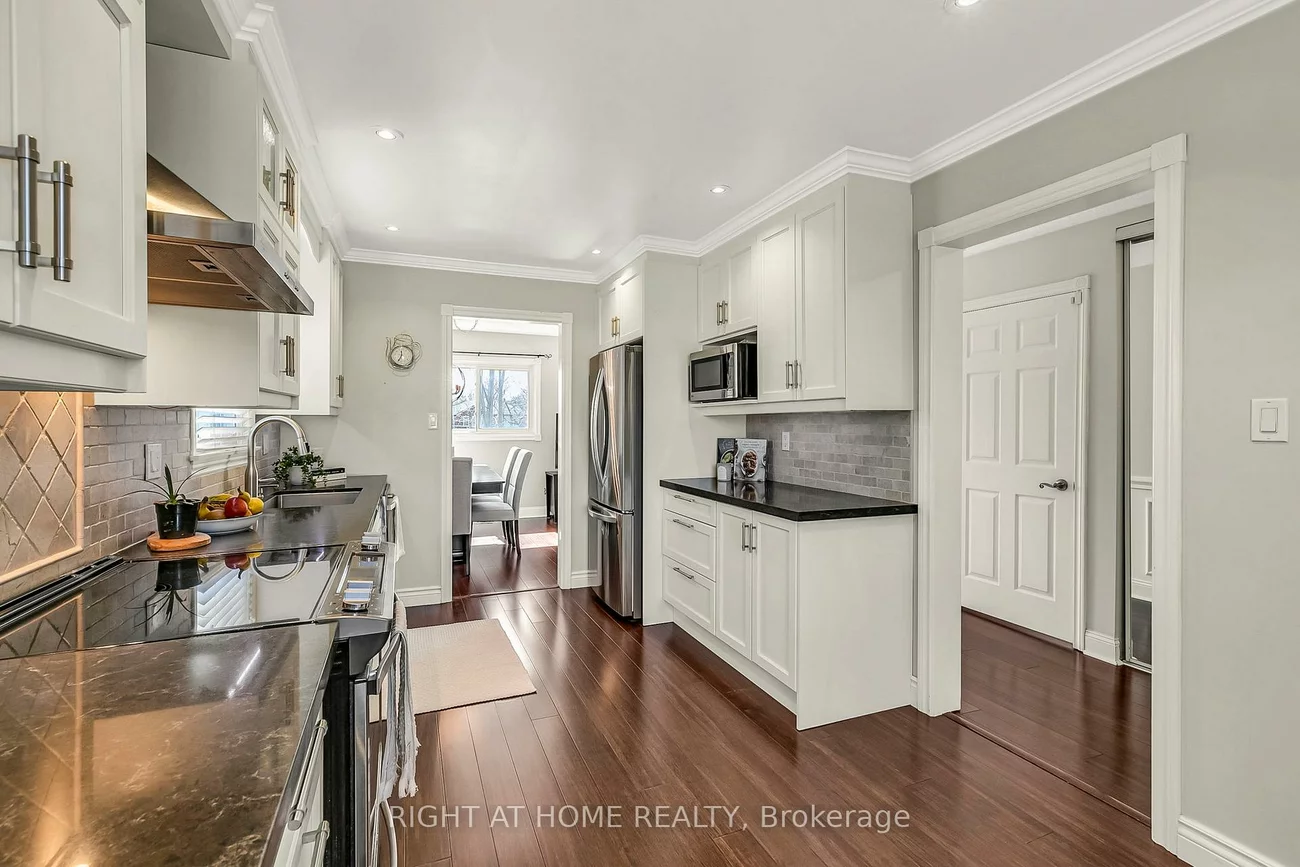 39, Aranka, North Richvale, Richmond Hill