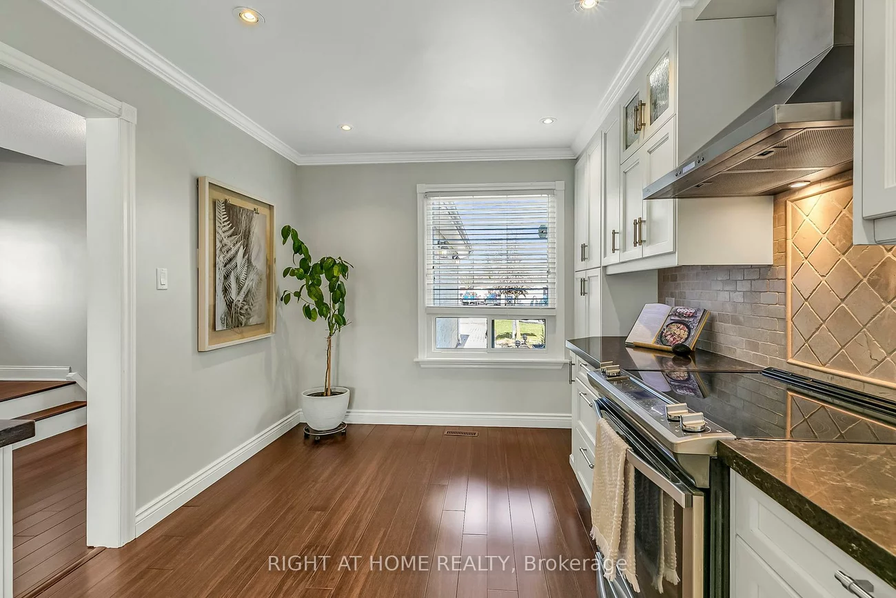 39, Aranka, North Richvale, Richmond Hill
