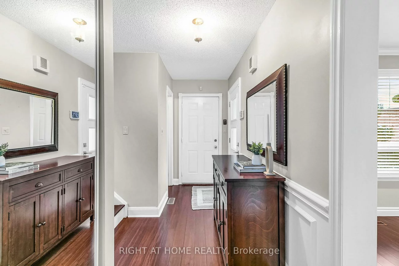 39, Aranka, North Richvale, Richmond Hill