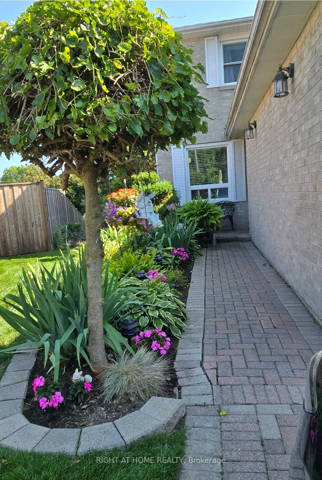 39, Aranka, North Richvale, Richmond Hill
