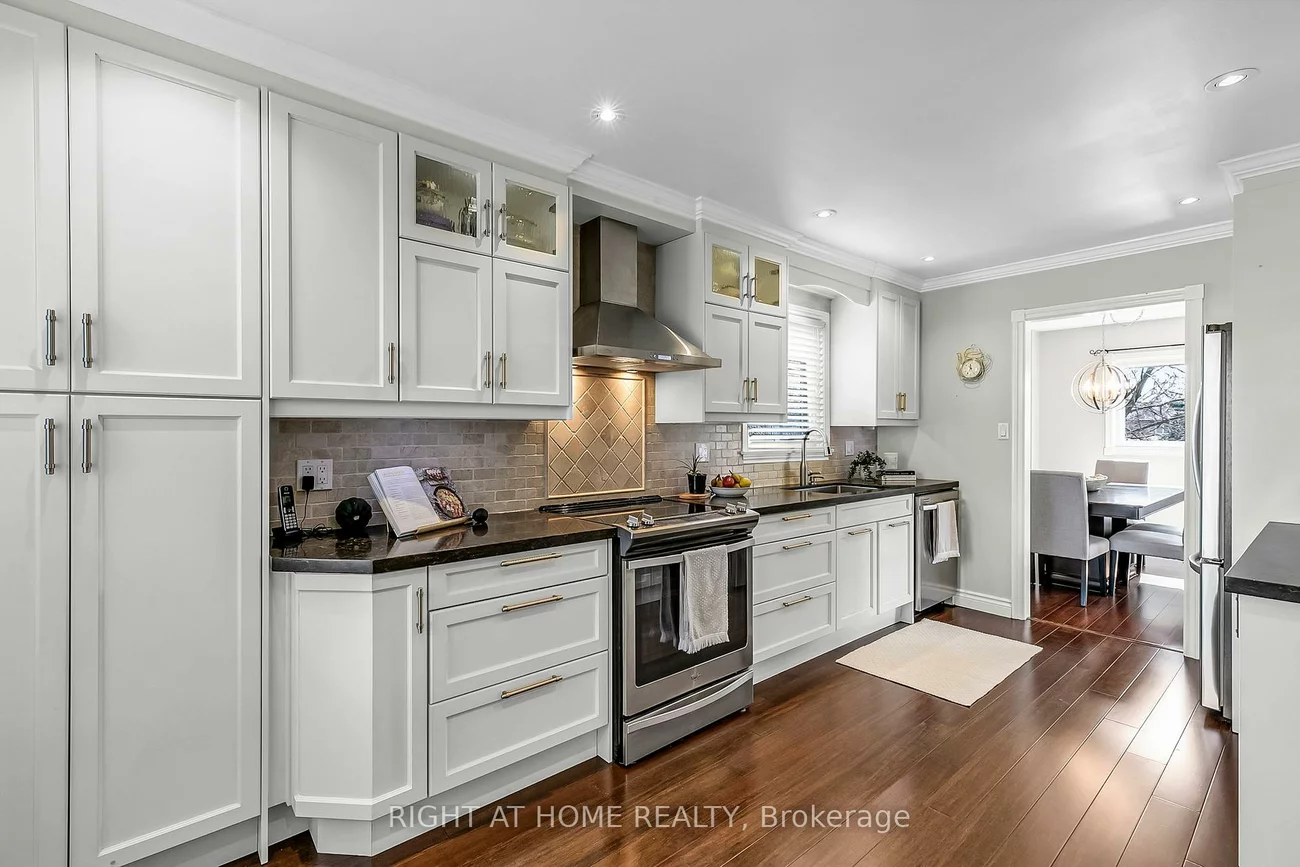 39, Aranka, North Richvale, Richmond Hill