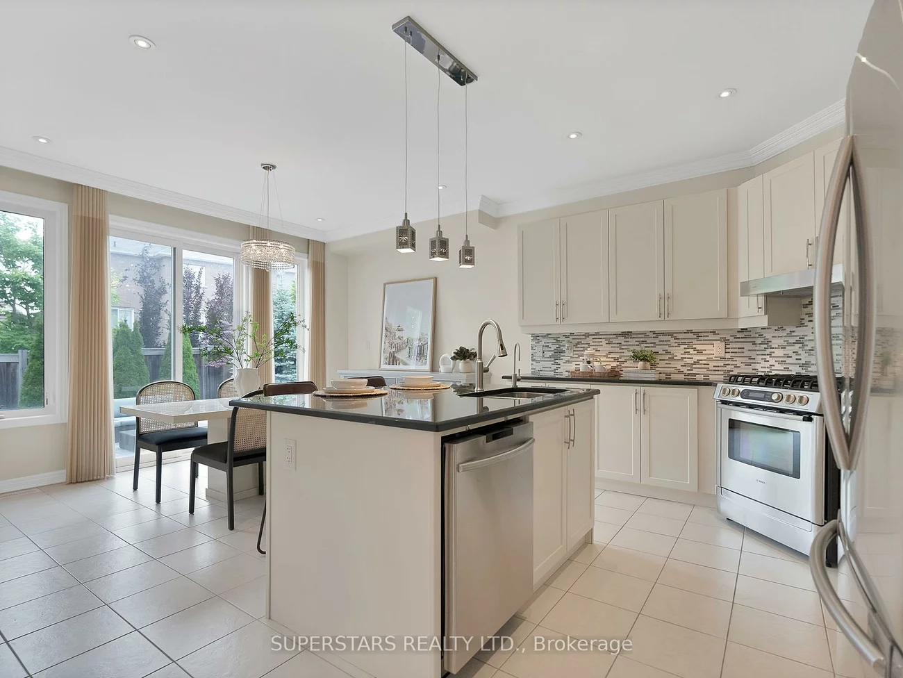 9, Bassview, Jefferson, Richmond Hill