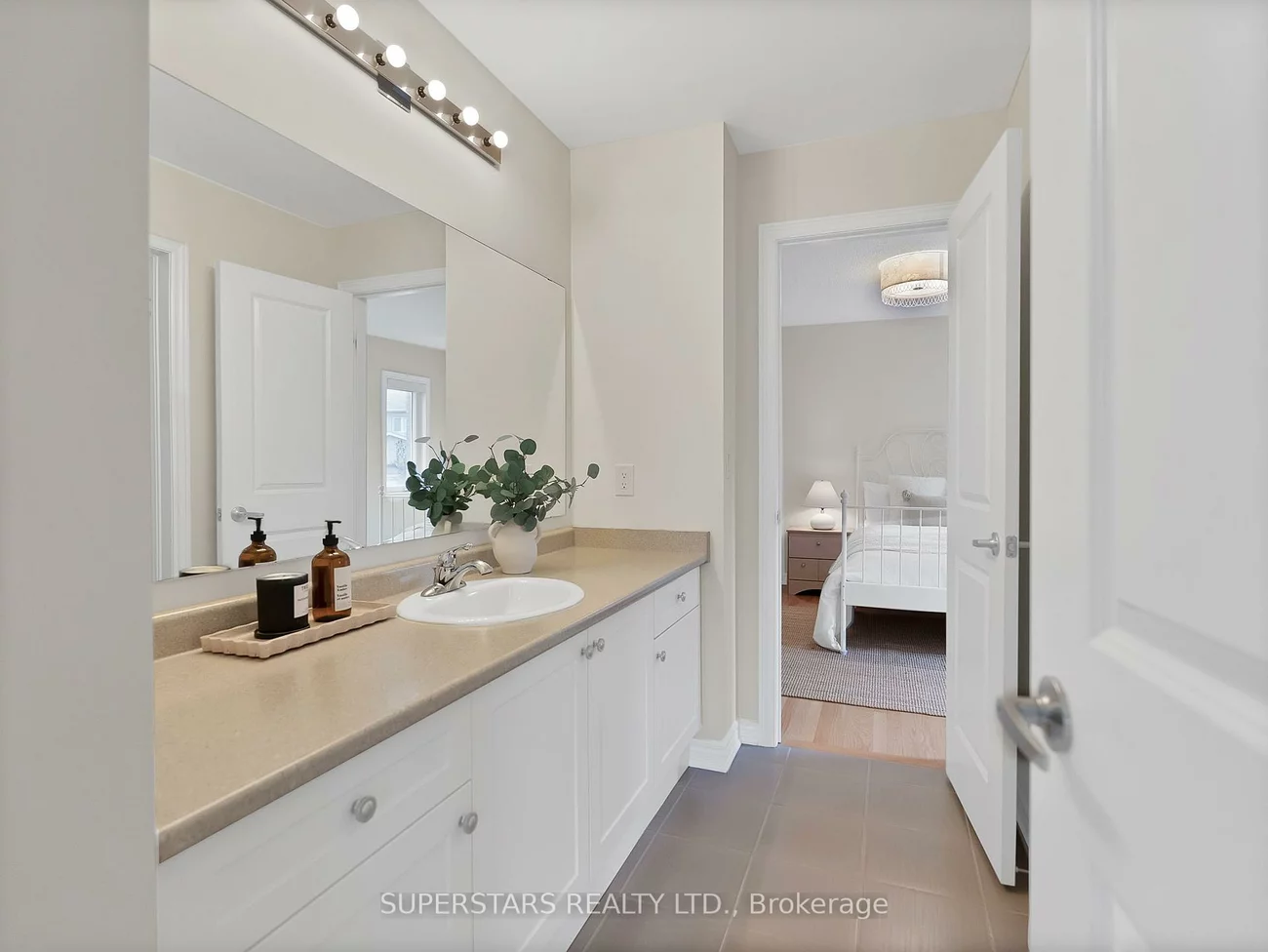 9, Bassview, Jefferson, Richmond Hill