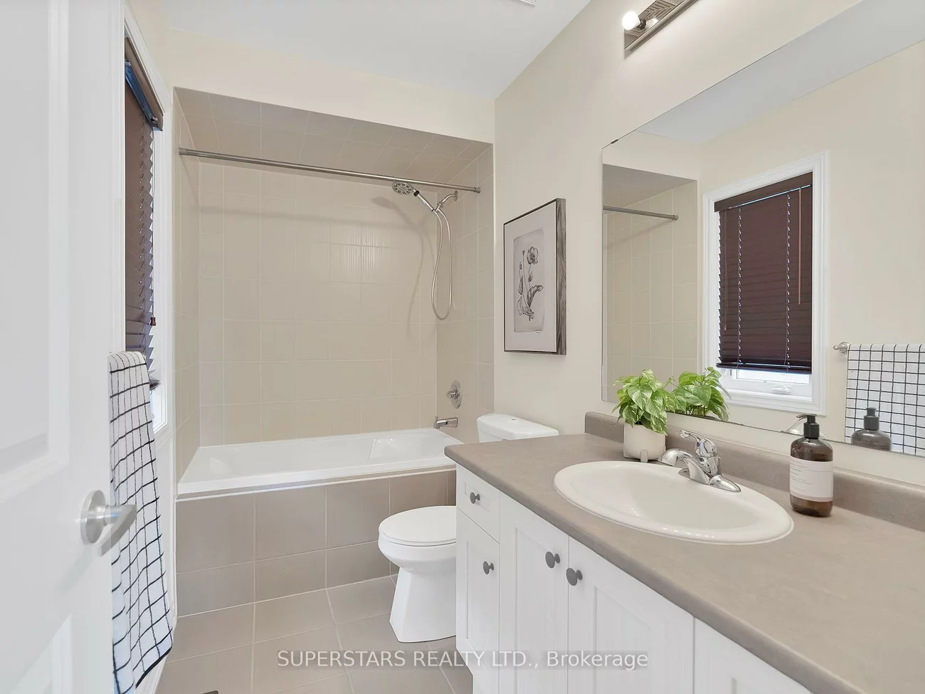 9, Bassview, Jefferson, Richmond Hill