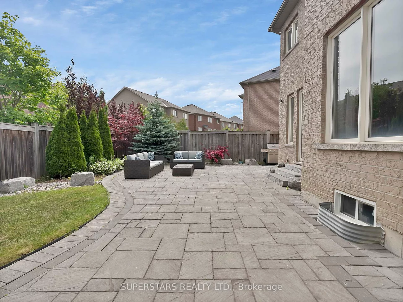 9, Bassview, Jefferson, Richmond Hill