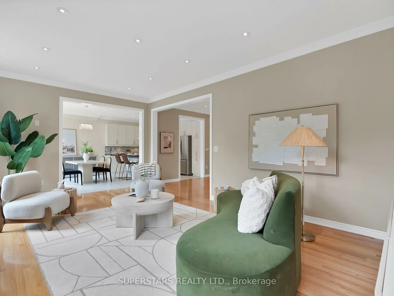 9, Bassview, Jefferson, Richmond Hill