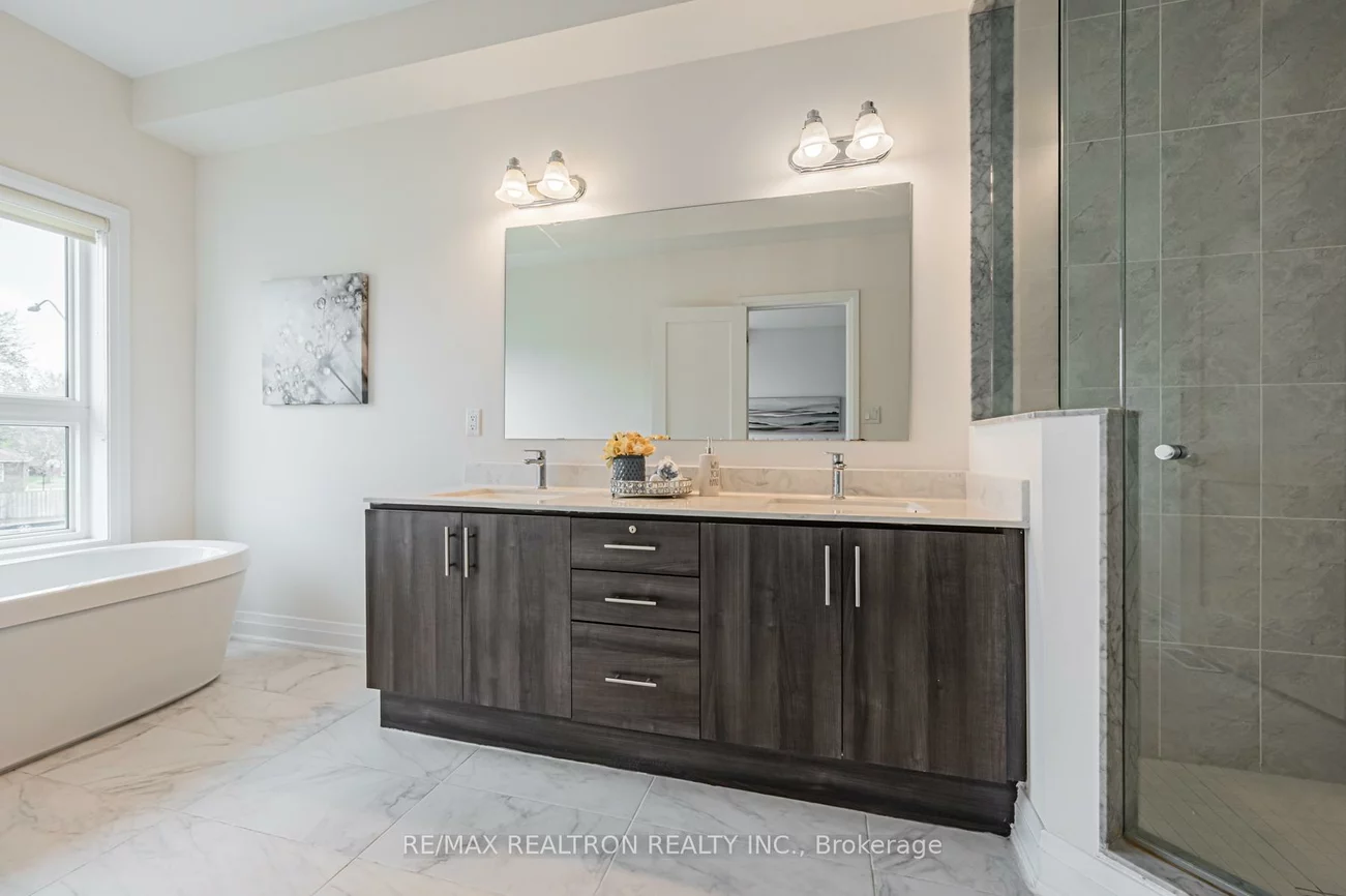 10, Causland, Devonsleigh, Richmond Hill