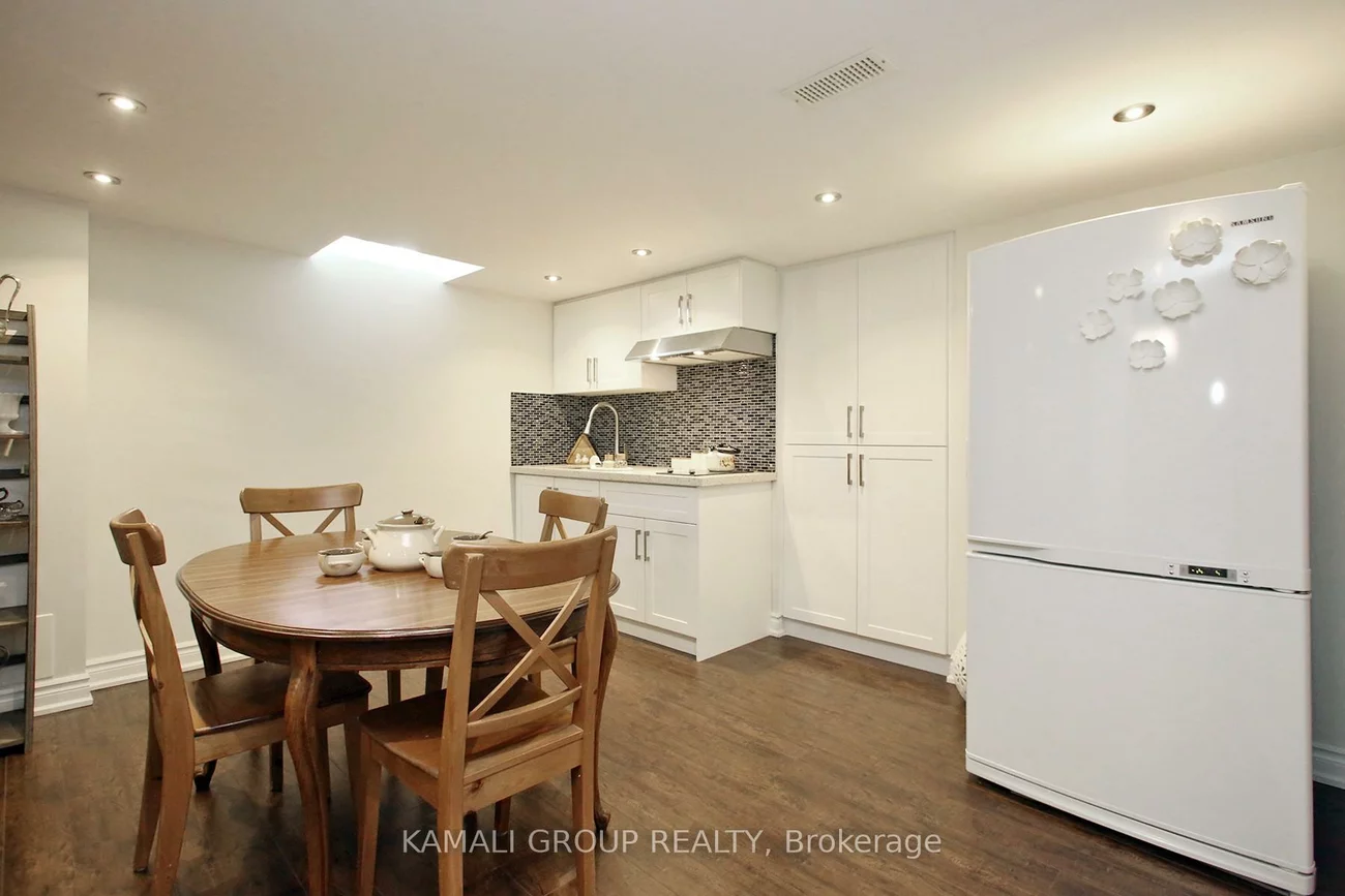35, Sandy Point, Westbrook, Richmond Hill