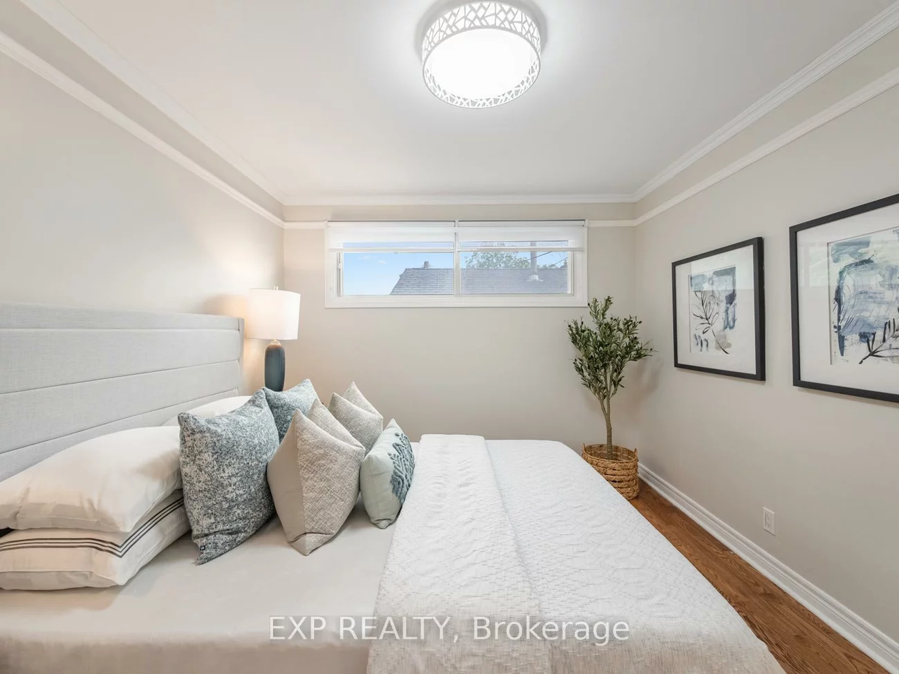 210, Ashlar, Crosby, Richmond Hill