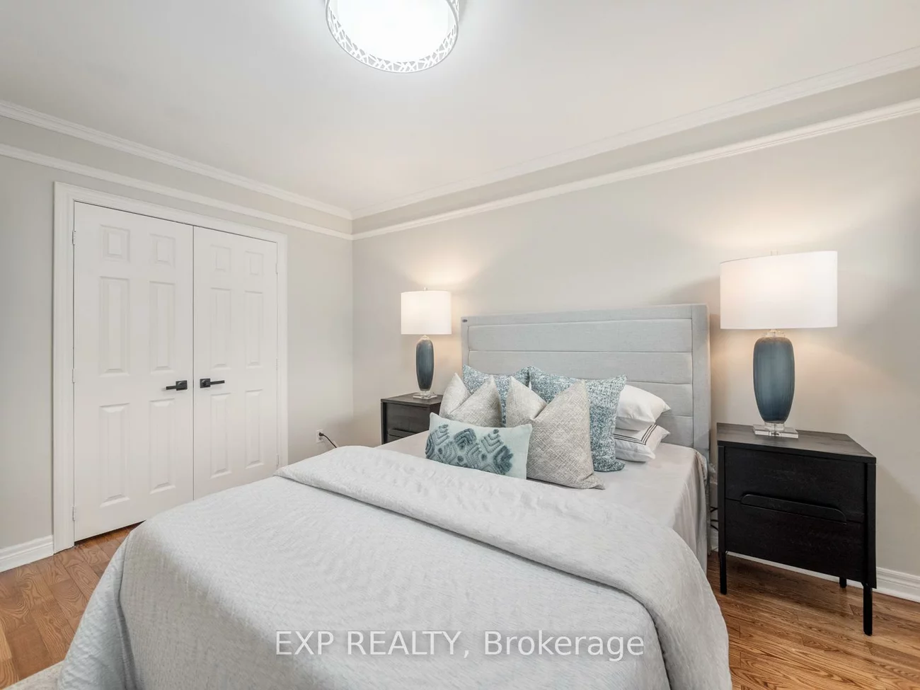 210, Ashlar, Crosby, Richmond Hill