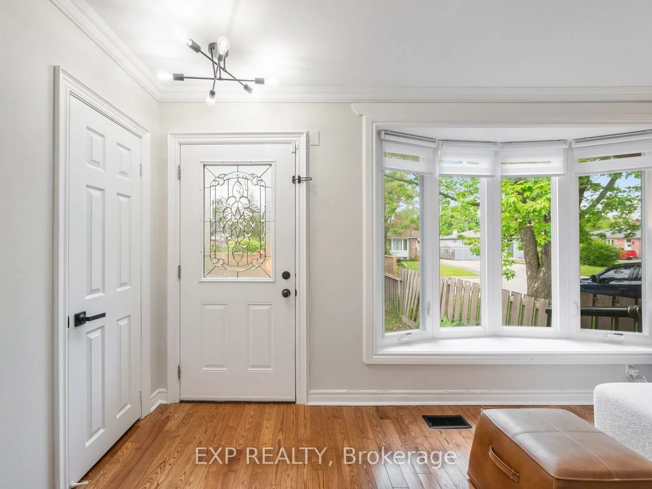 210, Ashlar, Crosby, Richmond Hill