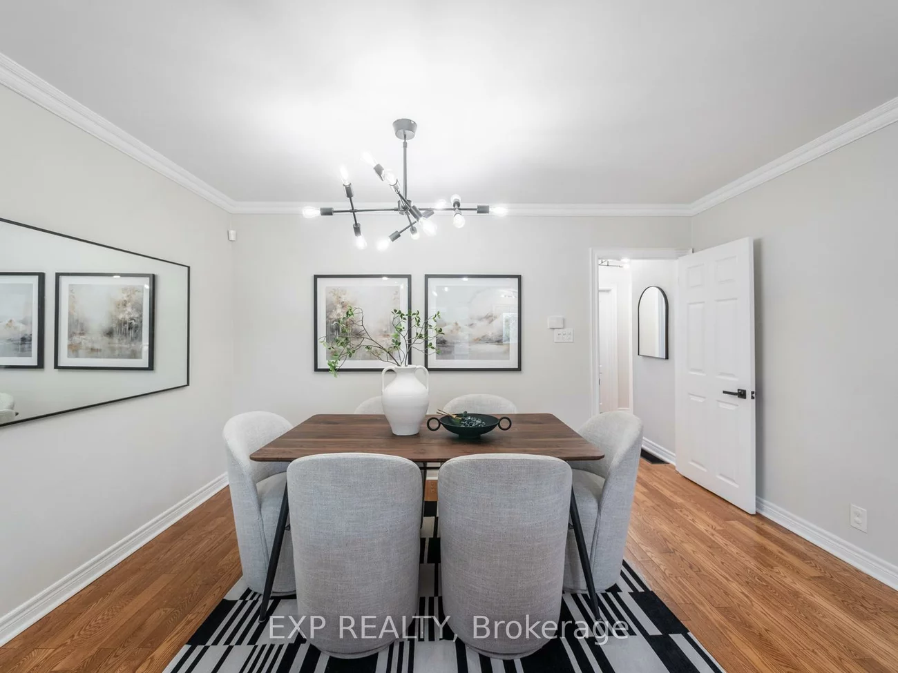 210, Ashlar, Crosby, Richmond Hill