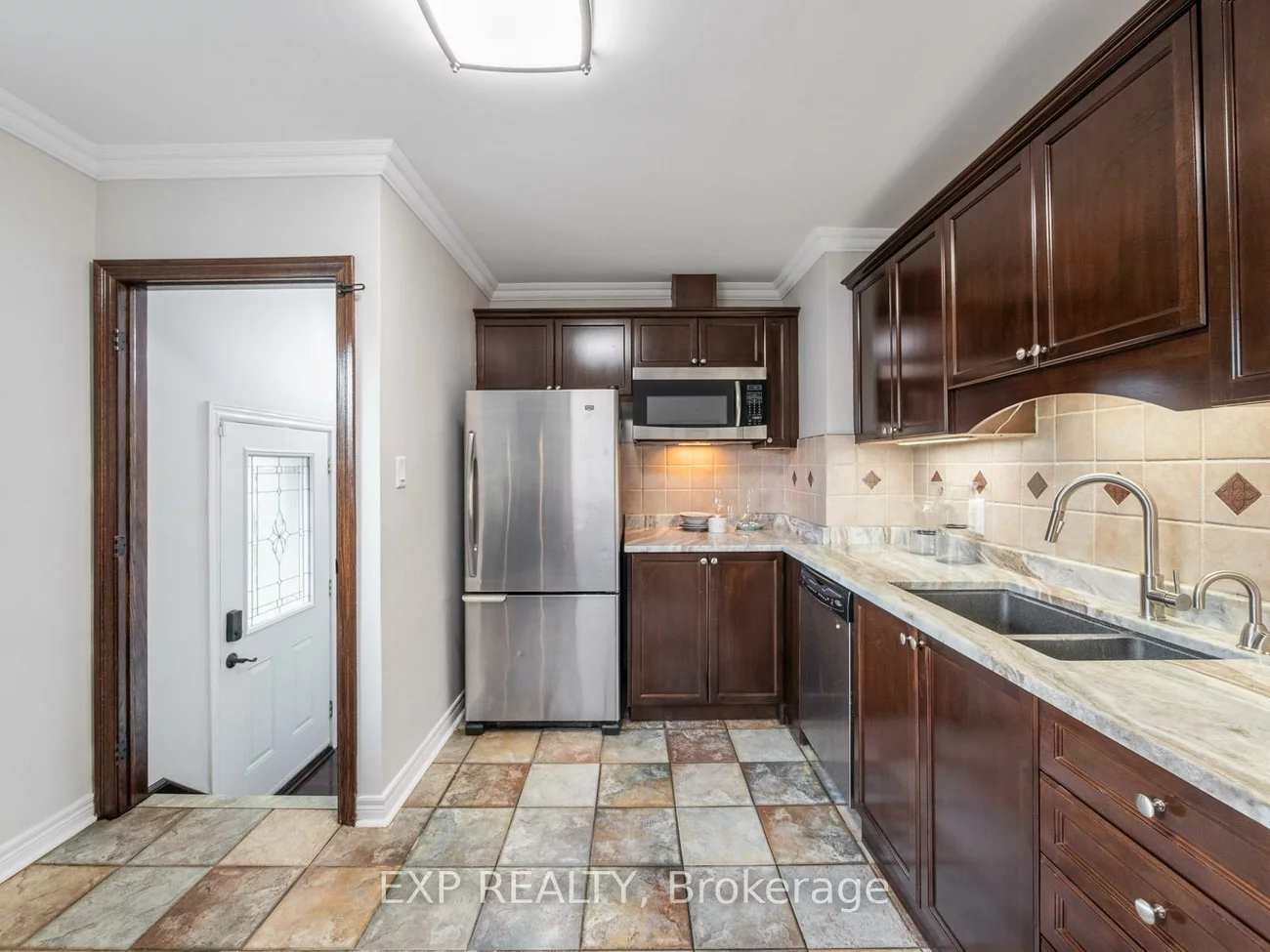 210, Ashlar, Crosby, Richmond Hill