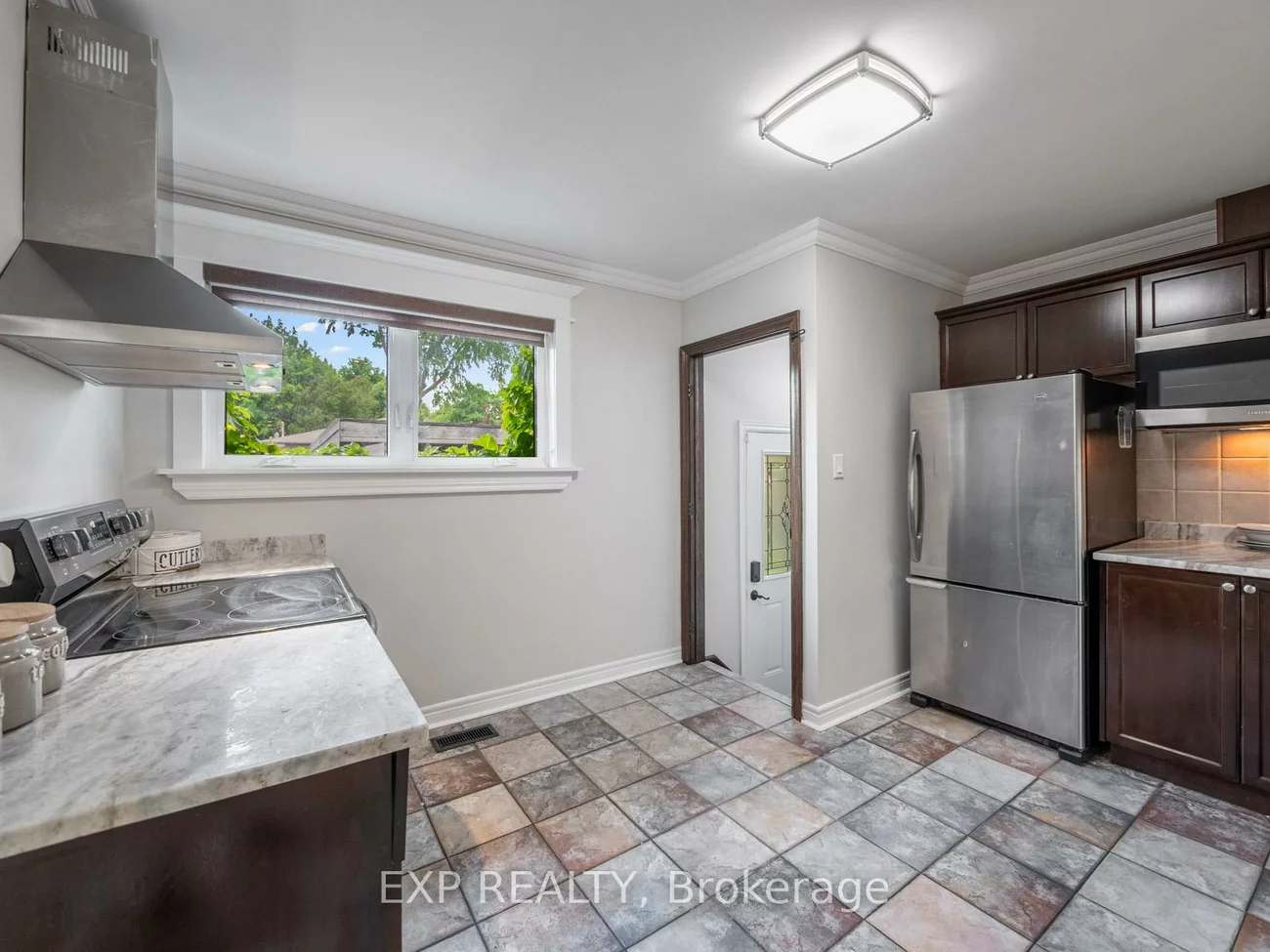 210, Ashlar, Crosby, Richmond Hill