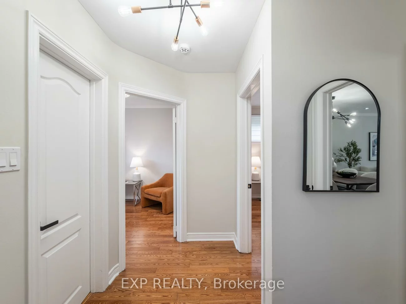 210, Ashlar, Crosby, Richmond Hill