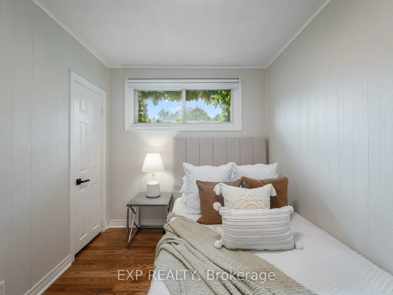 210, Ashlar, Crosby, Richmond Hill