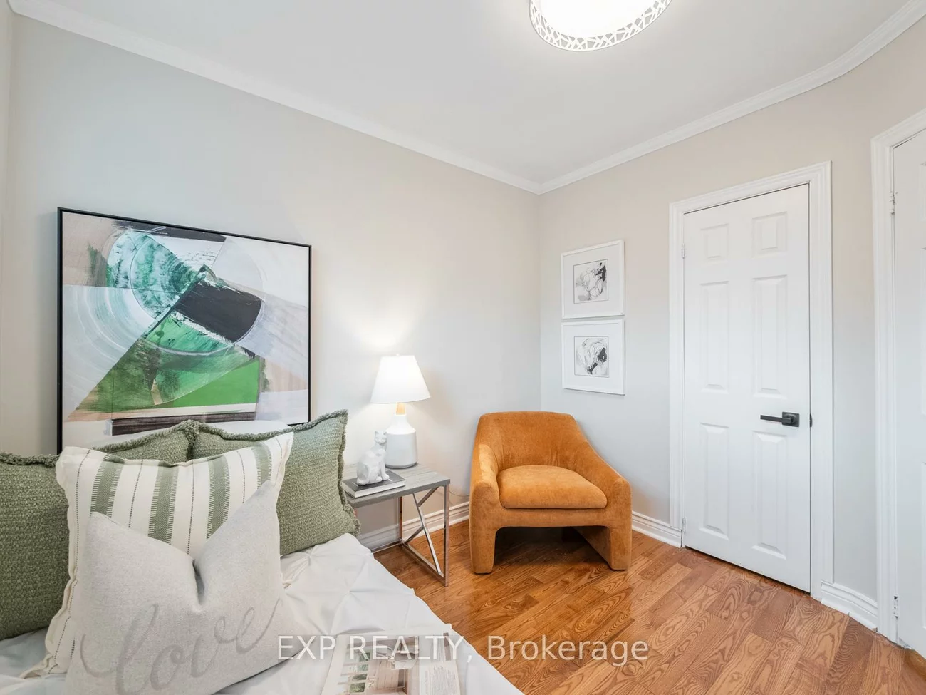 210, Ashlar, Crosby, Richmond Hill