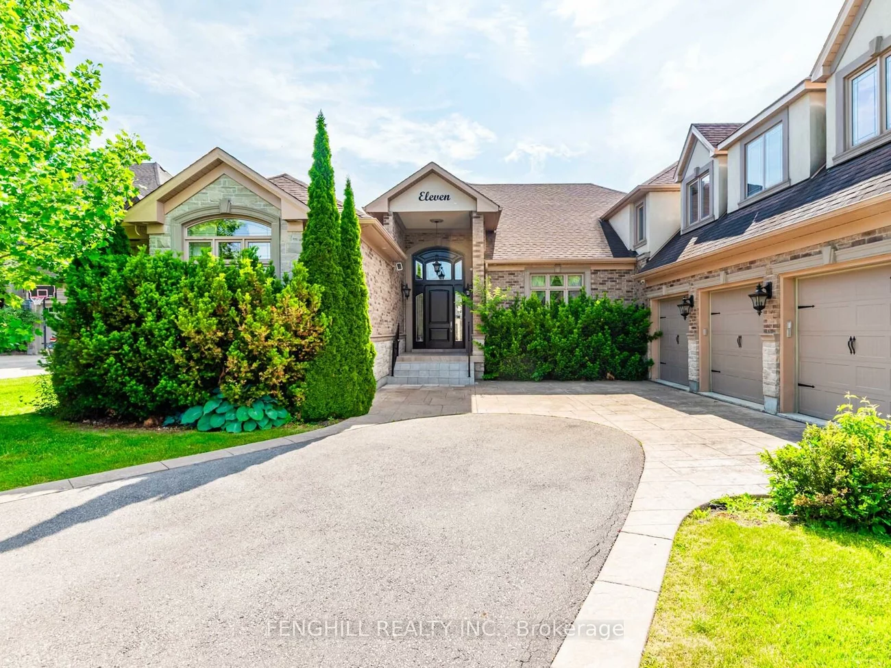 11, Macleod Estate, Jefferson, Richmond Hill