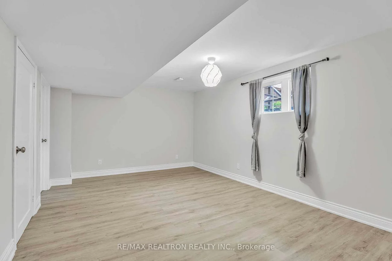 18, Augustine, Oak Ridges, Richmond Hill
