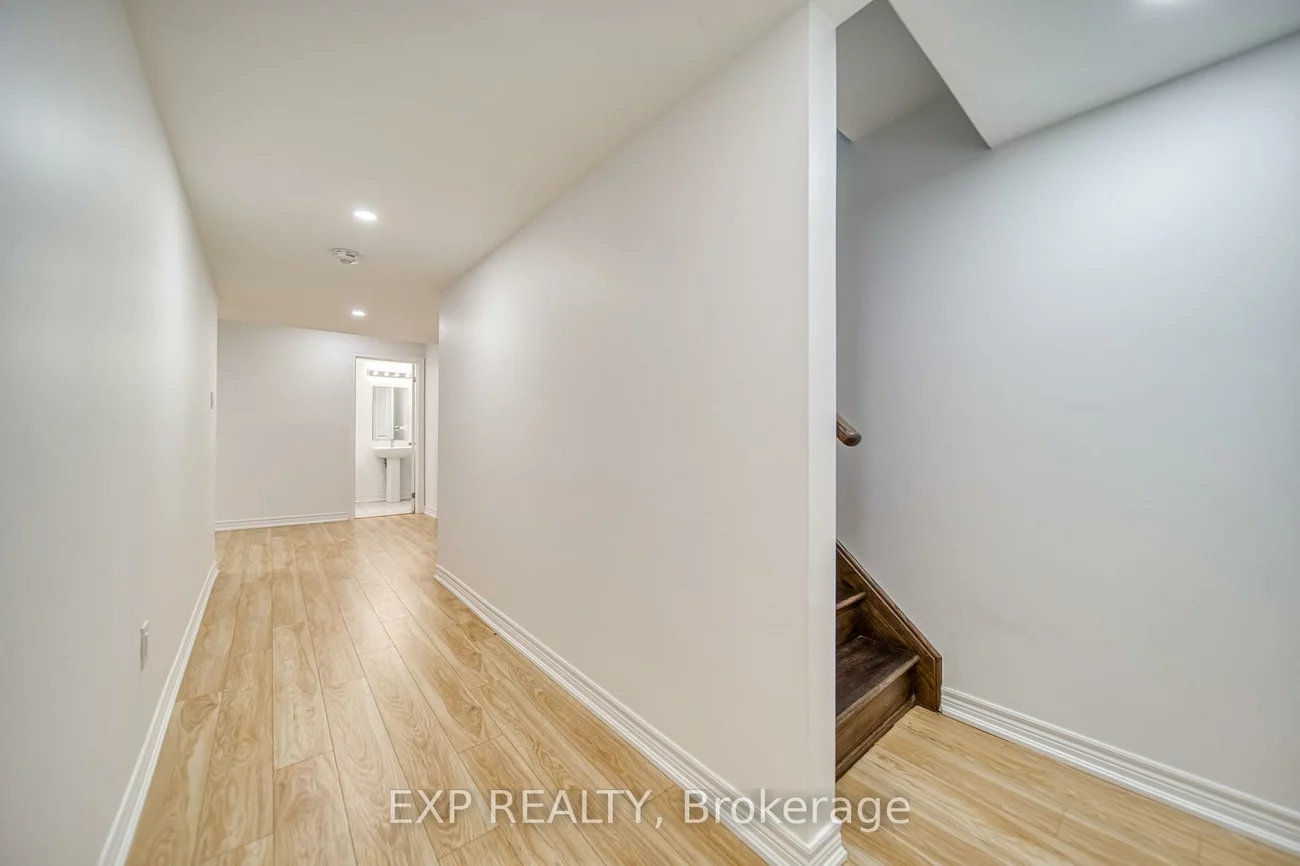 8, Deep River, Westbrook, Richmond Hill
