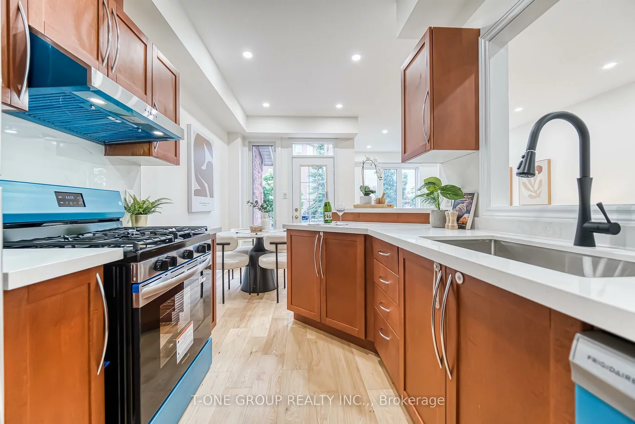 99, Angelica, Rouge Woods, Richmond Hill