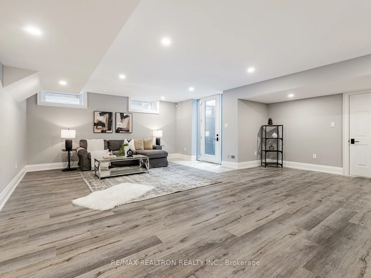 51, Centre, Crosby, Richmond Hill