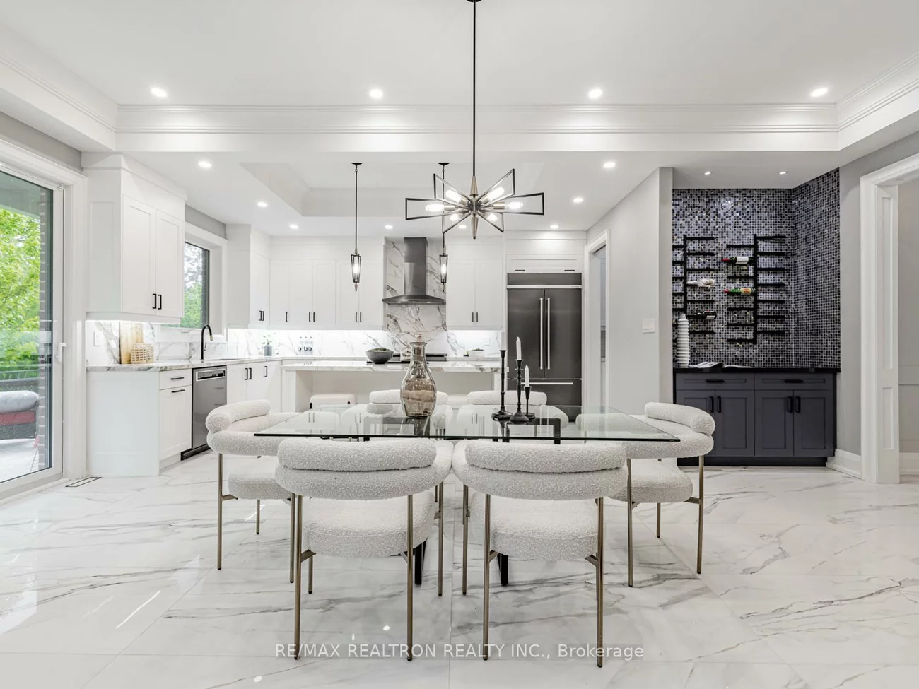 51, Centre, Crosby, Richmond Hill