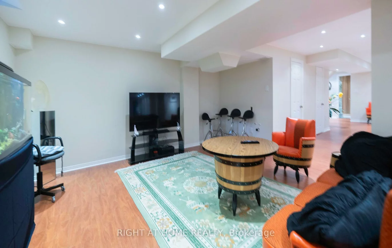 84, Verdi, Oak Ridges, Richmond Hill