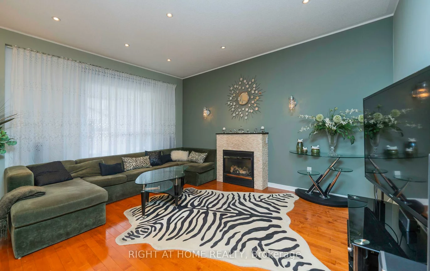 84, Verdi, Oak Ridges, Richmond Hill