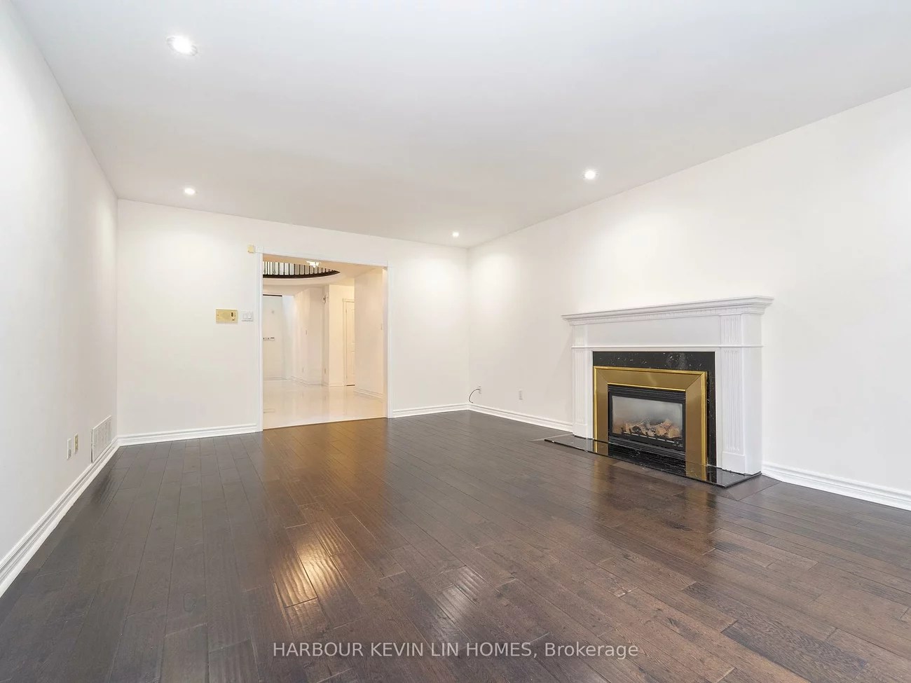 39, Montclair, Bayview Hill, Richmond Hill
