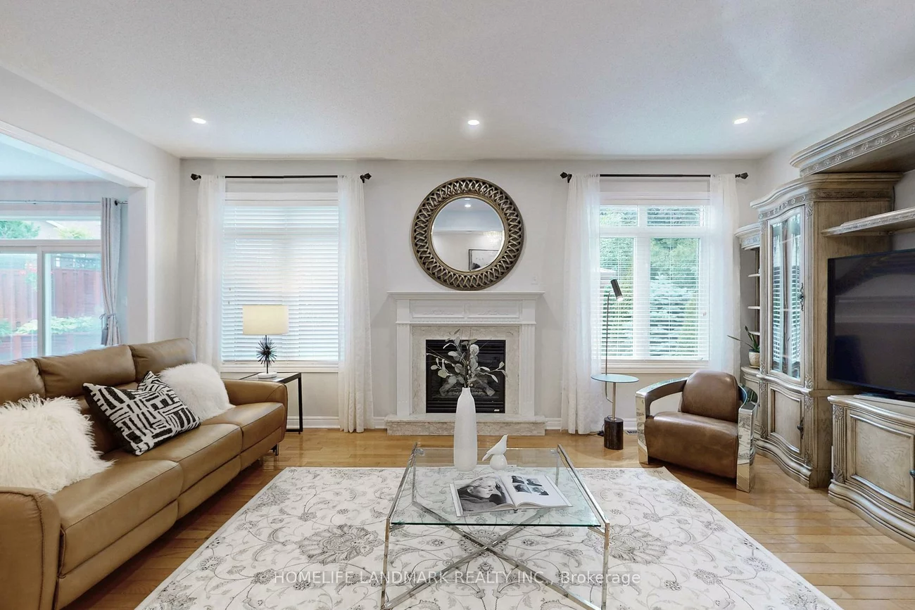 14, Marble Bridge, Jefferson, Richmond Hill