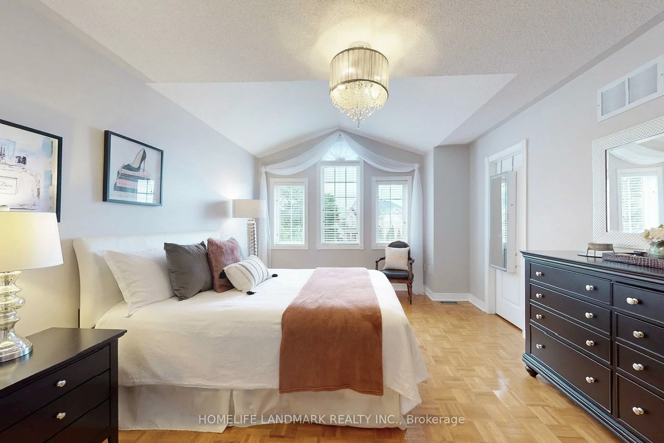14, Marble Bridge, Jefferson, Richmond Hill