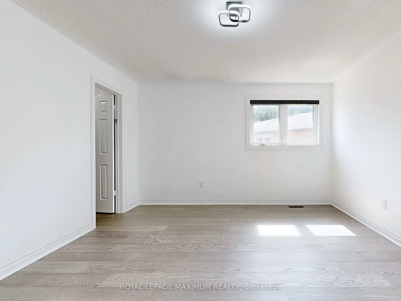 22 A, Waltham, Doncrest, Richmond Hill